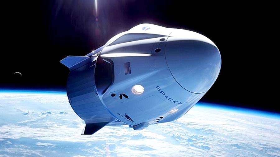 SpaceX Dragon пристыковался к МКС — видео