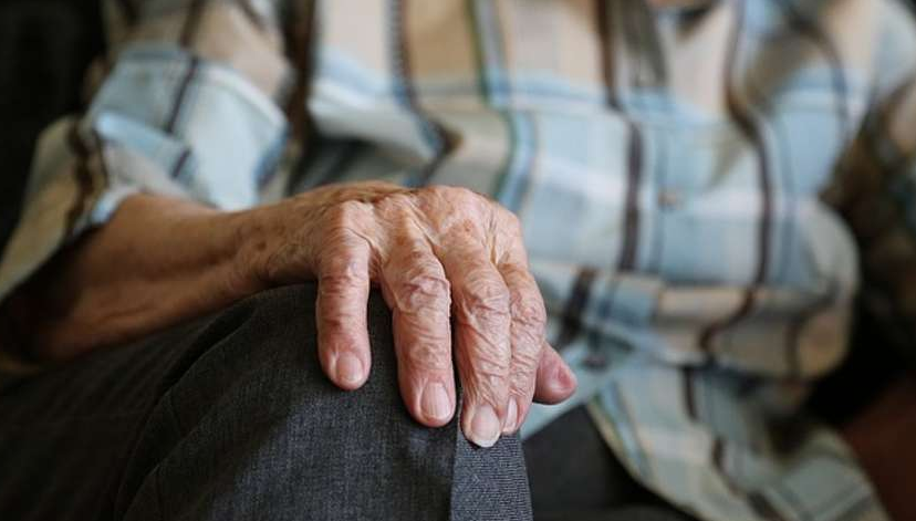 96-летняя бабушка едва не замерзла в своем доме