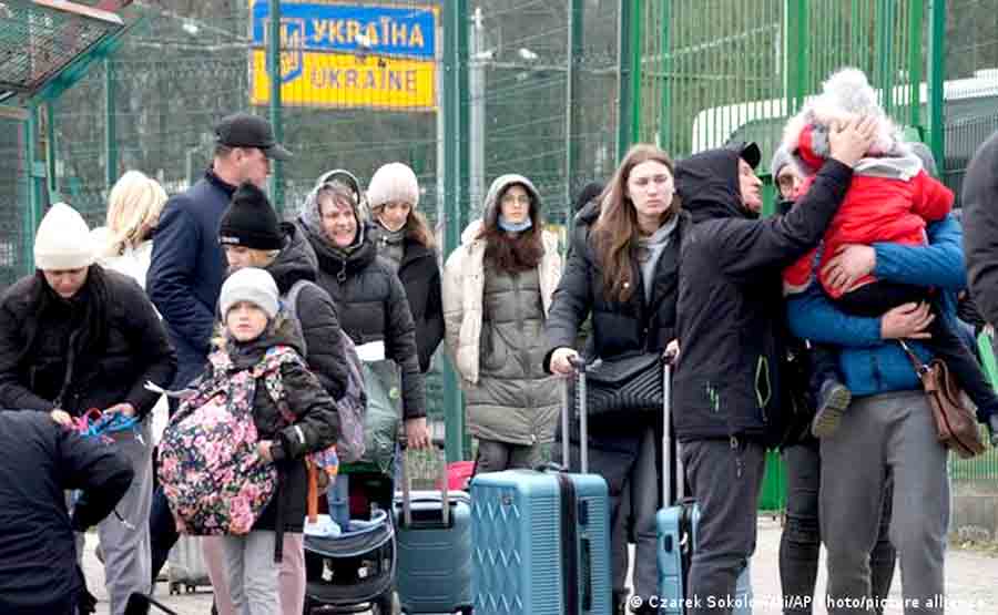 Украину покинули 8 793 000 беженцев