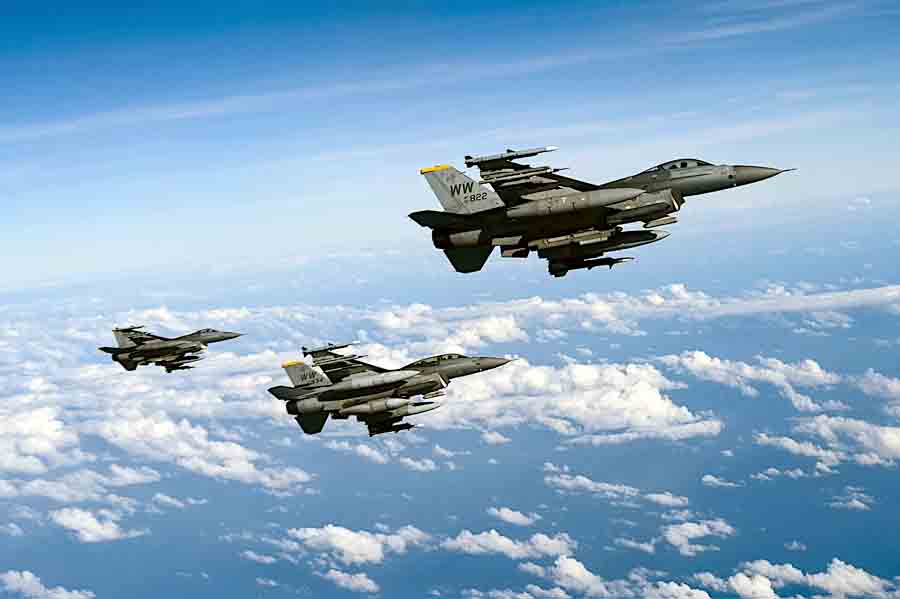 Россияне уже собрались сжигать Leopard и сбивать F-16