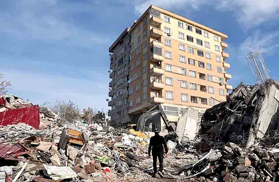 Землетрясение вскрыло нарушения при строительстве домов в Турции