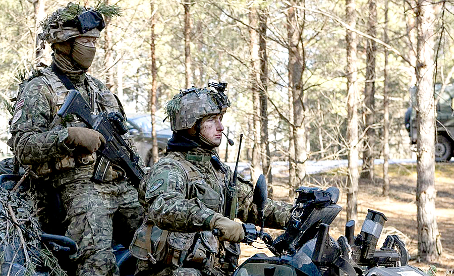 Латвия решила вернуть срочную военную службу