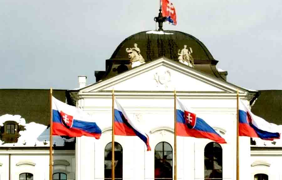 В Словакии рвется к власти антиукраинский экс-премьер